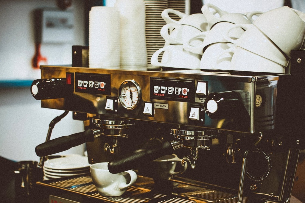 Первые модели кофемашин Nespresso 1986 год